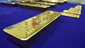 казахстанцы купили 1.1 т золотых слитков в 2022