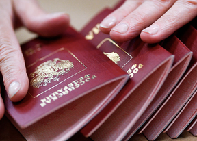 мигранты лишились российских паспортов